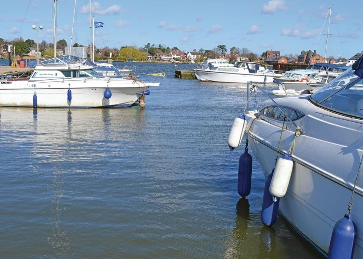 Broadlands Park And Marina Hotel Pakefield Luaran gambar