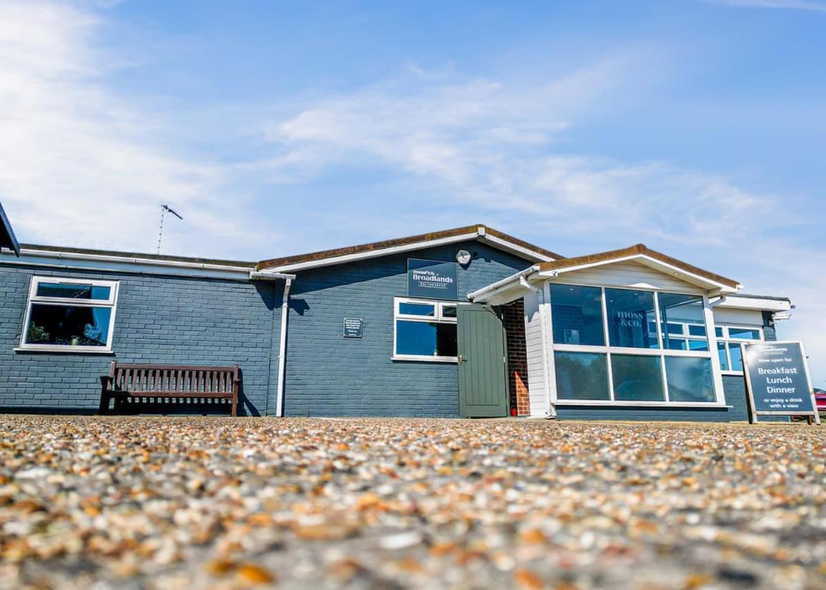 Broadlands Park And Marina Hotel Pakefield Luaran gambar